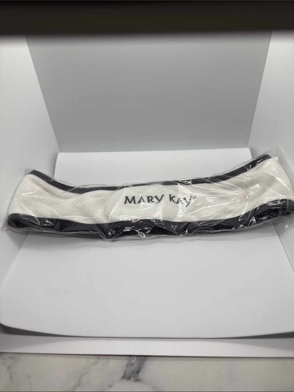Mary Kay Black & White Logo Spa Headband